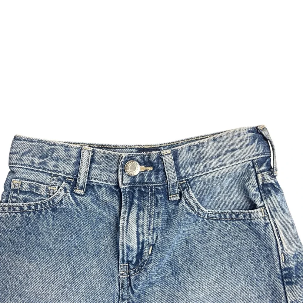 GAP Kids Girls Blue Floral‎ Embroidered Mom Jean Shorts Light Wash Size 7